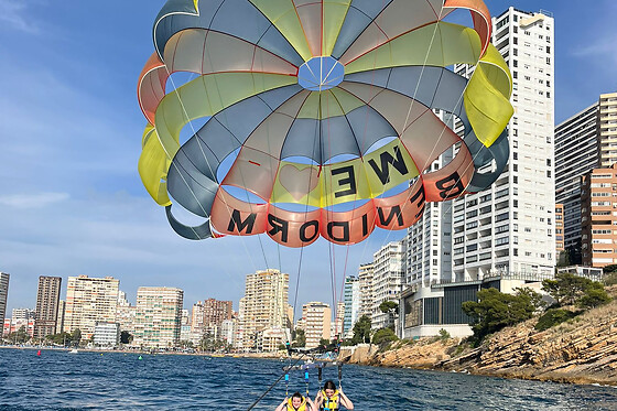 Una experiencia Flyfish para 5 en Deportes Náuticos Carlos Serrano en Benidorm (Alicante)