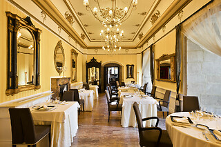 Una noche en suite con desayuno para 2 en Abba Palacio de Soñanes**** en Villacarriendo (A Coruña)