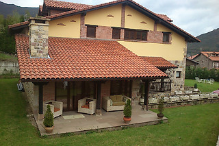 Una noche con experiencia bienestar para 2 en Apartamentos rurales La Riguera de Ginio en Ucieda de Arriba-Ruente (Cantabria)