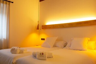 Una noche con cena para 2 en Domus Oncinae en Oncinae de la Valdoncina (León)