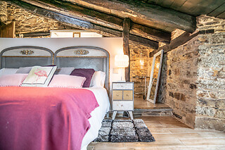 Una noche en suite con desayuno para 2 personas en Lar de Víes**** en A Pontenova (Lugo)