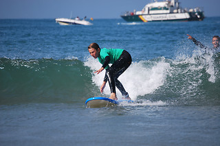 Dos clases privadas de surf o paddle surf en Suances (Cantabria)