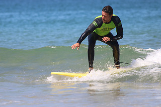 Dos clases privadas de surf o paddle surf en Suances (Cantabria)