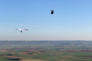 Un vuelo térmico de montaña en parapente para 2 en Airparapente en Alarilla (Guadalajara)