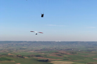 Un vuelo térmico de montaña en parapente para 2 en Airparapente en Alarilla (Guadalajara)