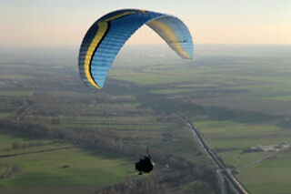 Un vuelo térmico de montaña en parapente para 2 en Airparapente en Alarilla (Guadalajara)