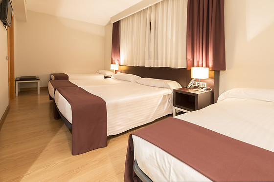 HOTEL PLAZAOLA - photo 2