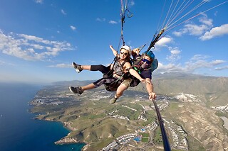 Un vuelo en parapente para 3 en Brisa Paragdiling en Costa Adeje (Santa Cruz de Tenerife)