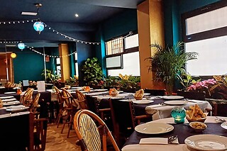 Una cena con show oriental para 2 en Restaurante Árabe Luz de Luna en Alicante