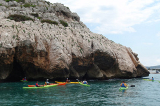 Alquiler 2 kayaks dobles sin guía y 1 patín a pedales en Vilanova i la Geltrú (Barcelona)