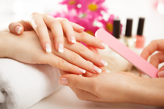 Un tratamiento facial para 2 en Centro de Belleza Gladis en Bilbao (Bizkaia)