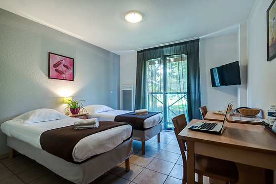 Zenitude Hôtel-Résidences :   L'Orée du Parc *** - photo 1