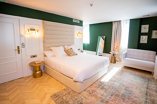 Una noche en habitación deluxe con desayuno para 2 en Hotel Boutique Casa do Estanco en Quiroga (Lugo)