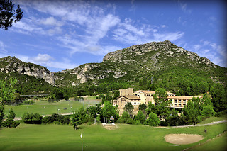 Dos noches con desayunos para 2 en La Figuerola Hotel & Restaurant**** en Vandellòs (Tarragona)