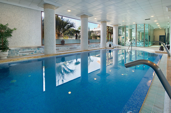 Un acceso a espacio bienestar para 2 en Hotel IPV Palace & Spa Costa del Sol Sup en Fuengirola (Málaga)