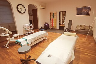 Un masaje a cuatro manos para 1 en KG Clínica y Salud Eixample en Barcelona