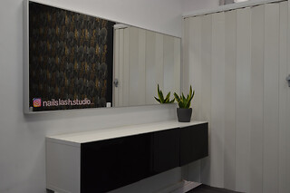 Un tratamiento facial Nails Lash Studio en Las Rozas (Madrid)