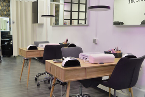 Un tratamiento facial Nails Lash Studio en Las Rozas (Madrid)