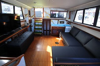 Una noche en barco para 2 en Diamond Boat Party en Sant Adrià de Besòs (Barcelona)
