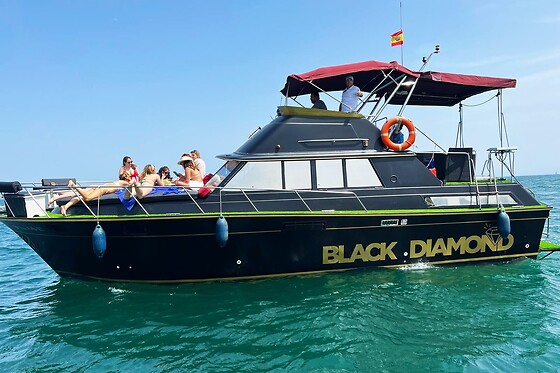 Una noche en barco para 2 en Diamond Boat Party en Sant Adrià de Besòs (Barcelona)