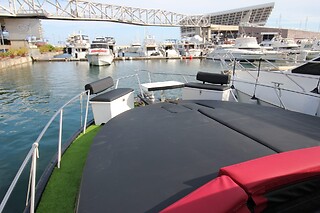 Una noche en barco para 2 en Diamond Boat Party en Sant Adrià de Besòs (Barcelona)