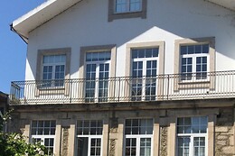CASA LARGO DO CRUZEIRO