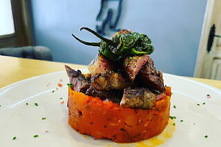 Una comida o cena para 2 en Asador Errazki en Getafe (Madrid)