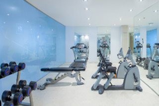 Un acceso a espacio bienestar con cava y chocolates para 1 en RH Bayren & Spa en Gandía (Valencia)
