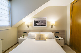 Dos noches con desayunos para 2 en Hotel Miracielos*** en Llanes (Asturias)