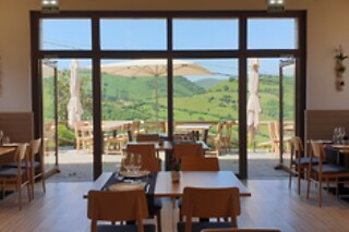 Una noche con desayuno para 2 en Complejo Turístico Cieloastur en Linares de Proaza (Asturias)