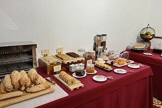 Una noche con desayuno y degustación de vinos y quesos locales para 2 en Hotel Rural La Vida de Antes en Consuegra (Toledo)