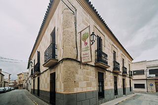 Una noche con desayuno y degustación de vinos y quesos locales para 2 en Hotel Rural La Vida de Antes en Consuegra (Toledo)