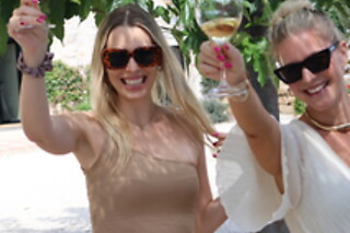 Brunch de lujo con cata de vino y cava en una bodega para 1 en Wine Stories en Barcelona