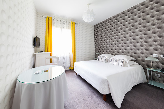 Hotel Des Grands Vins - photo 2