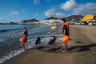 Una ruta en kayak para 2 en Clear Kayak en Nijar (Almería)