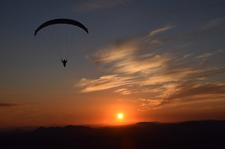 Curso de iniciación al vuelo en parapente en Madrid