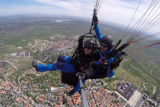 Curso de iniciación al vuelo en parapente en Madrid