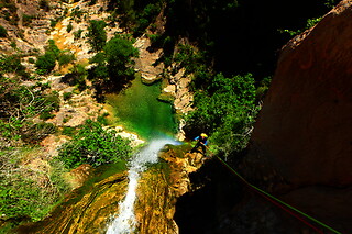 Una actividad de puenting para 1 en Máxima Aventura en Montanejos (Castellón)
