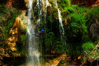 Una actividad de puenting para 1 en Máxima Aventura en Montanejos (Castellón)