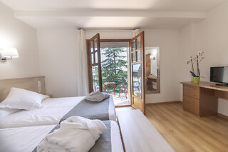 Una noche en habitación doble estándar con desayuno para 2 en Balneario de Fitero - Hotel Gustavo Adolfo Bécquer en Fitero (Navarra)