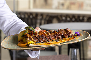 Una comida o cena para 2 en Restaurante Atenea Sky en Valencia