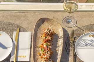 Una comida o cena para 2 en Restaurante Atenea Sky en Valencia