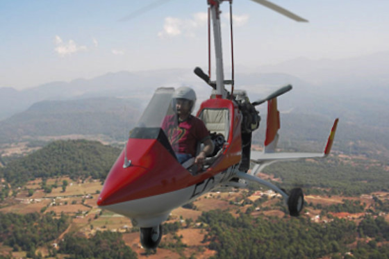 Mini curso de pilotaje para 1 en Corvus air en  Oviedo (Asturias)