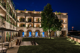 Hôtel du Roi & SPA by SOWELL COLLECTION