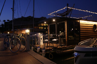 Dos noches para 2 en Little París- La Mansion Bateau en San Roque (Cádiz)
