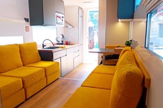 Dos noches en la casa flotante hasta 6 personas en Different Charter en Vigo (Pontevedra)