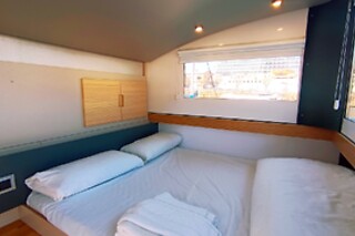 Dos noches en la casa flotante hasta 6 personas en Different Charter en Vigo (Pontevedra)