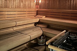 APARTAMENTOS SOLANA, HOTEL TAULL & ROMANIC