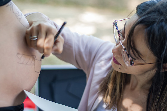 Un body painting para embarazada para 1 en La Que Pinta BCN en Badalona (Barcelona)