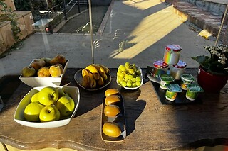 Una noche con desayuno, cena y detalle para 2 en Can Clotas Hotel Masía en Cistella (Girona)